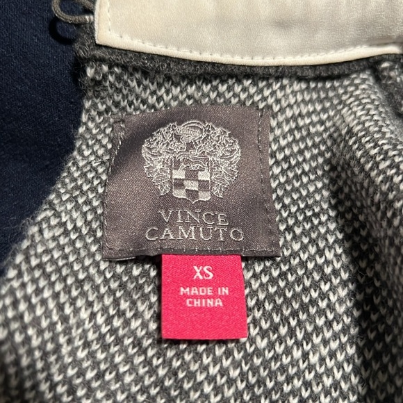 Vince Camuto - Picture 6 of 6